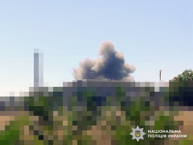 Дрон атакував комунальників, КАБ влучив у гуртожиток: що пережила Херсонщина за добу