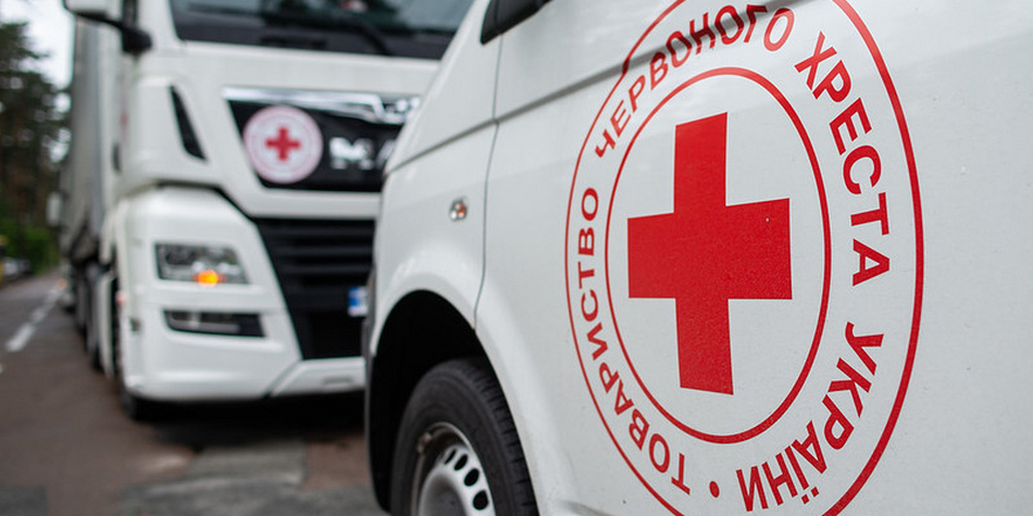 Червоний Хрест припинив евакуацію людей з Херсона через дії поліції Миколаївщини