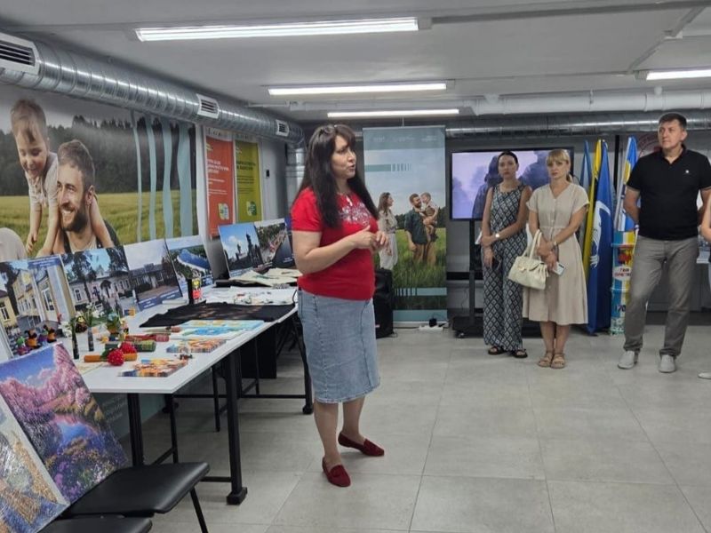 Гола Пристань «до та після»: фотовиставка і благодійний ярмарок