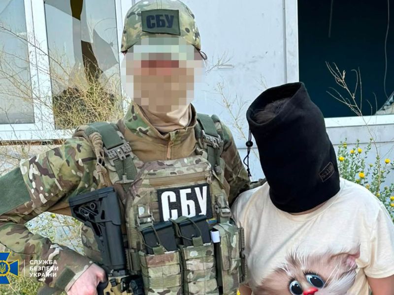 Виправдовувала окупацію та удари РФ: на Херсонщині затримали 36-річну жінку