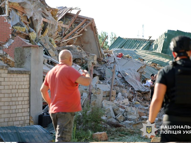 Поліція показала масштаб руйнувань після атак на Херсонщину: понад 100 пошкоджених об’єктів