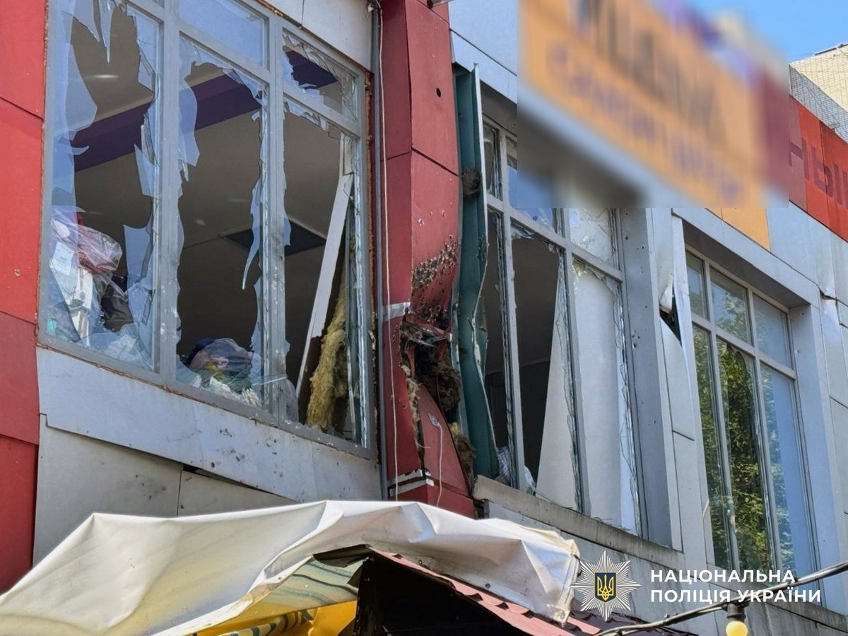 Серед постраждалих – дитина, медики, поліцейський: поліція – про наслідки ворожих ударів по Херсонщині