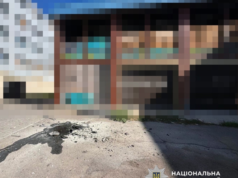 Атаки на Херсонщину: дрони били по людях, рятувальниках і поліції