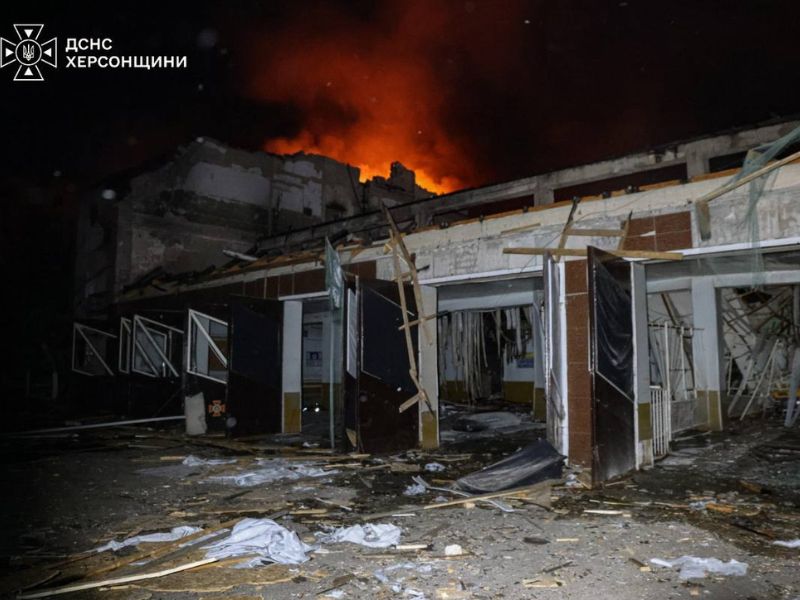 ДСНС показала наслідки нічного удару РФ по Херсону