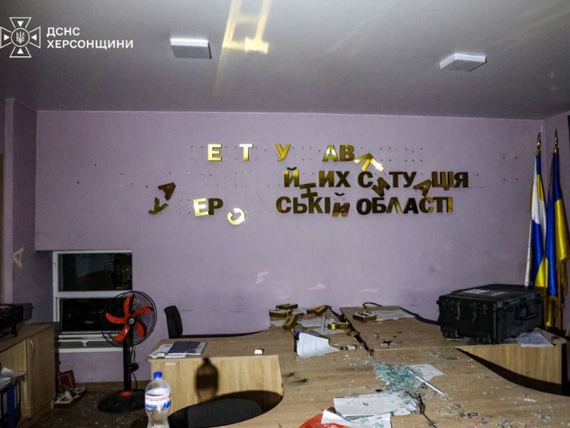 ДСНС показала наслідки нічного удару РФ по Херсону