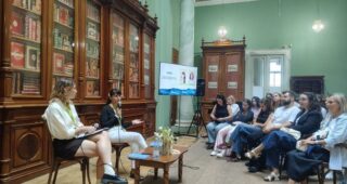 Історії підлітків з Херсонщини, які врятувалися з окупації, увійшли до книги «Вони обрали Україну» 