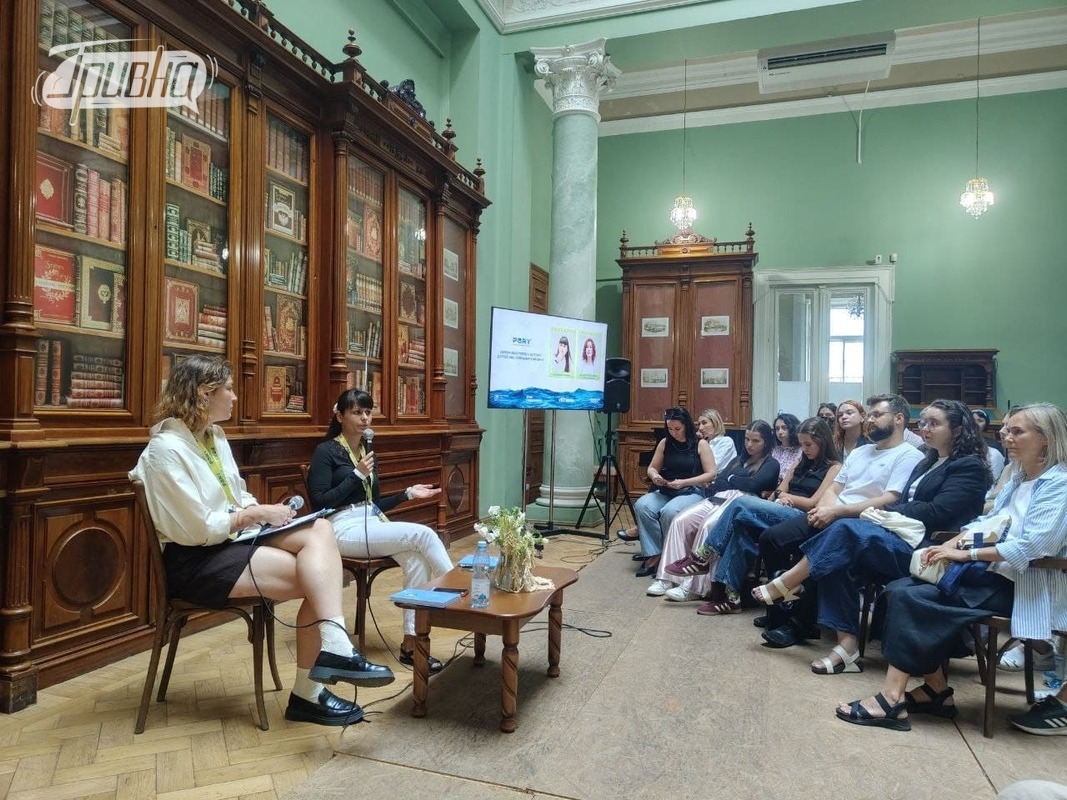 Історії підлітків з Херсонщини, які врятувалися з окупації, увійшли до книги «Вони обрали Україну» 