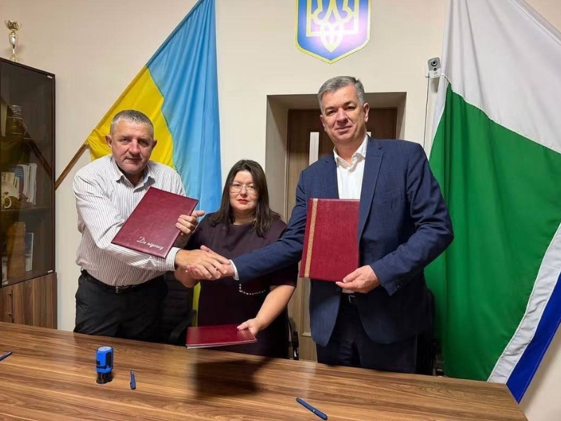 Херсонська та Вижницька громади домовилися про підтримку переселенців і ветеранів