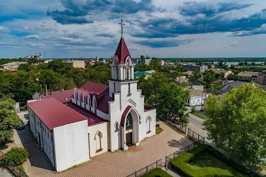 Історія костелу Пресвятого Серця Ісуса в Херсоні: від радянського паплюження до російського терору