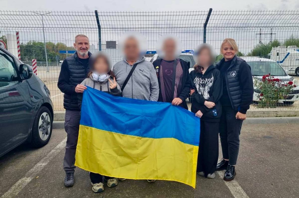 «Ми вижили, бо трималися одне за одного»: з ТОТ Херсонщини вдалося евакуювати три родини  