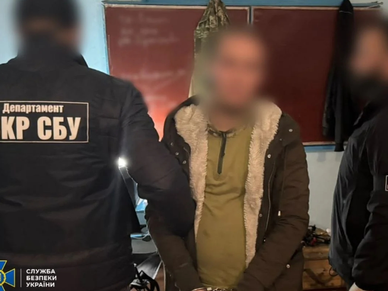 Наводив російські удари на Херсонщині та змінив 77 номерів: у ЗСУ викрили агента ФСБ