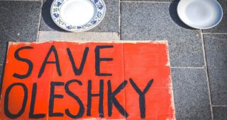 В Ірландії активісти вийшли на акцію підтримки жителів окупованого міста Олешки на Херсонщині