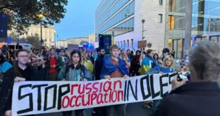 У містах Європи та США люди виходять на вуличні акції, аби привернути увагу до ситуації в окупованих Олешках