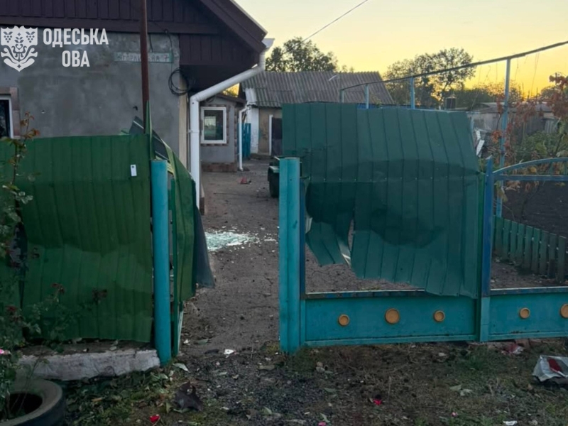 Ворог атакував Одещину: четверо постраждалих, масштабні пожежі