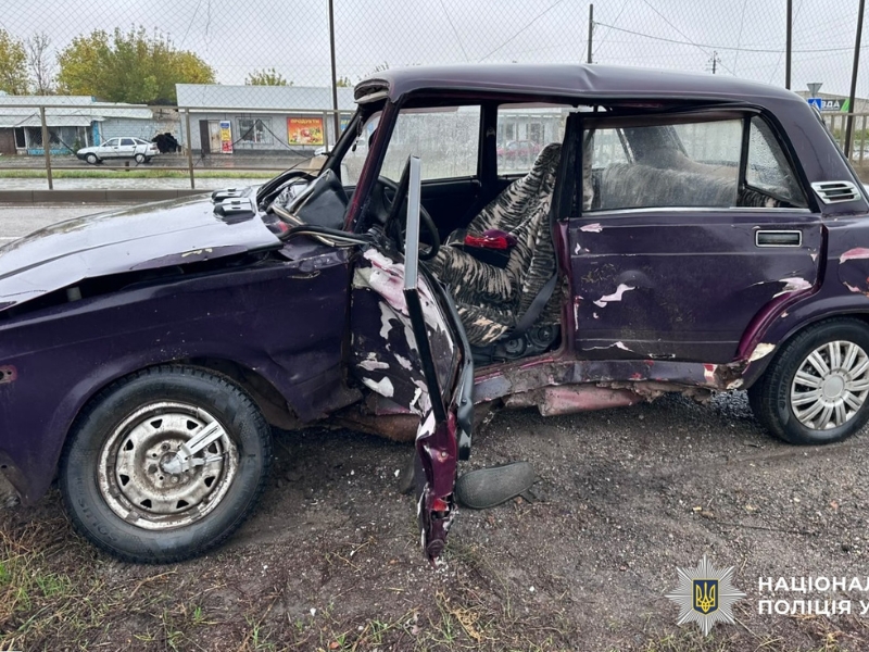Смертельна ДТП на Херсонщині: водій загинув, троє людей постраждали