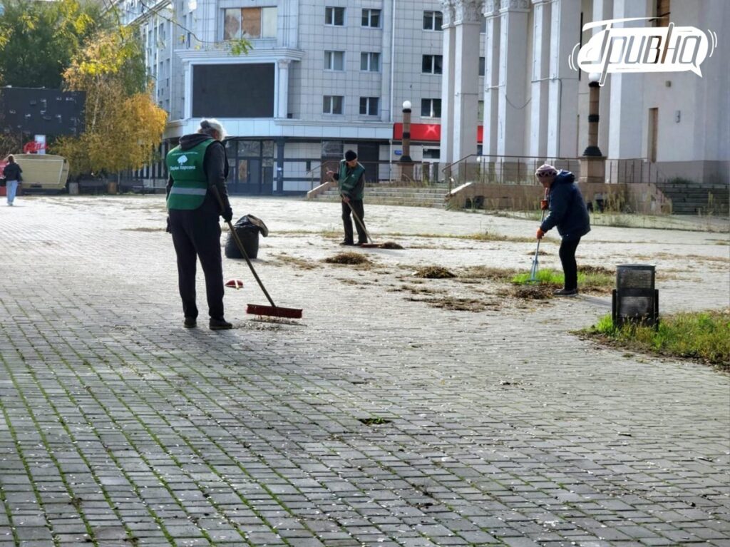площа Свободи прибирання в Херсоні