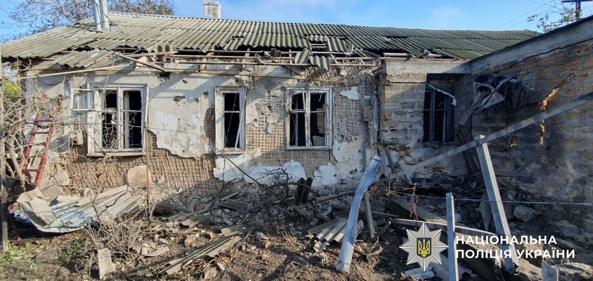 Ворог не припиняє бити по лікарні в Білозерці: поліція – про наслідки ударів по Херсонщині