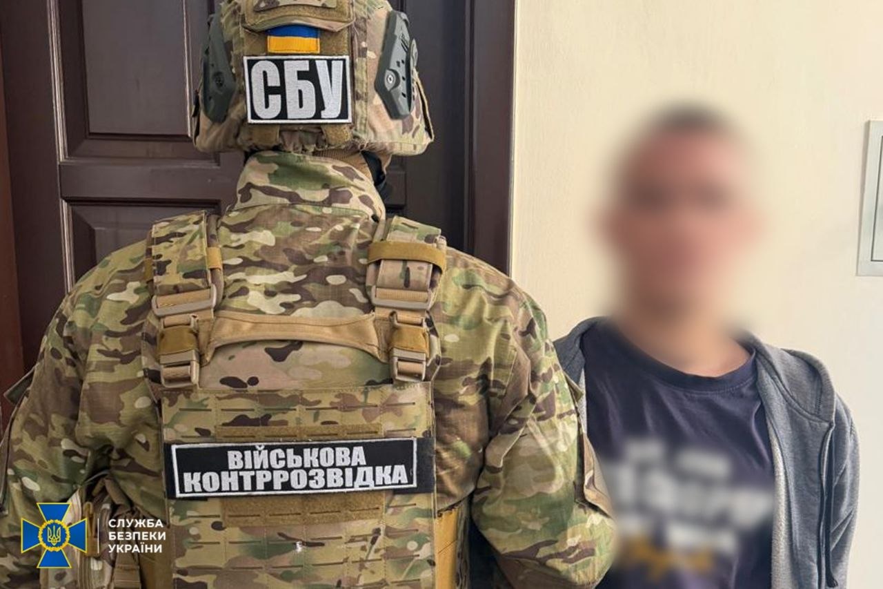 В Одесі затримано ворожого агента: 20-річний хлопець встановлював GPS-трекери на автоцистерни з пальним