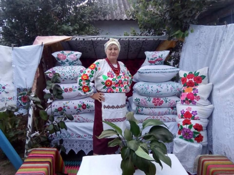 Жінки Херсонщини показали свої таланти у творчому проєкті