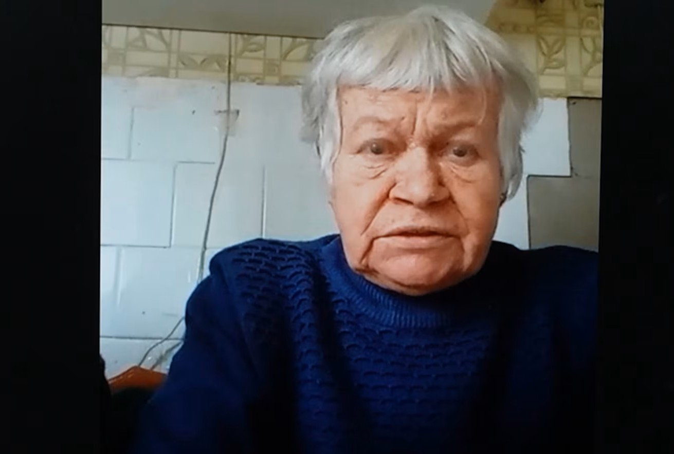 «”Визволитель” з автоматом тримав нас у заручниках, усе об’їв»: жителька Олешків – про пережите у заблокованому місті